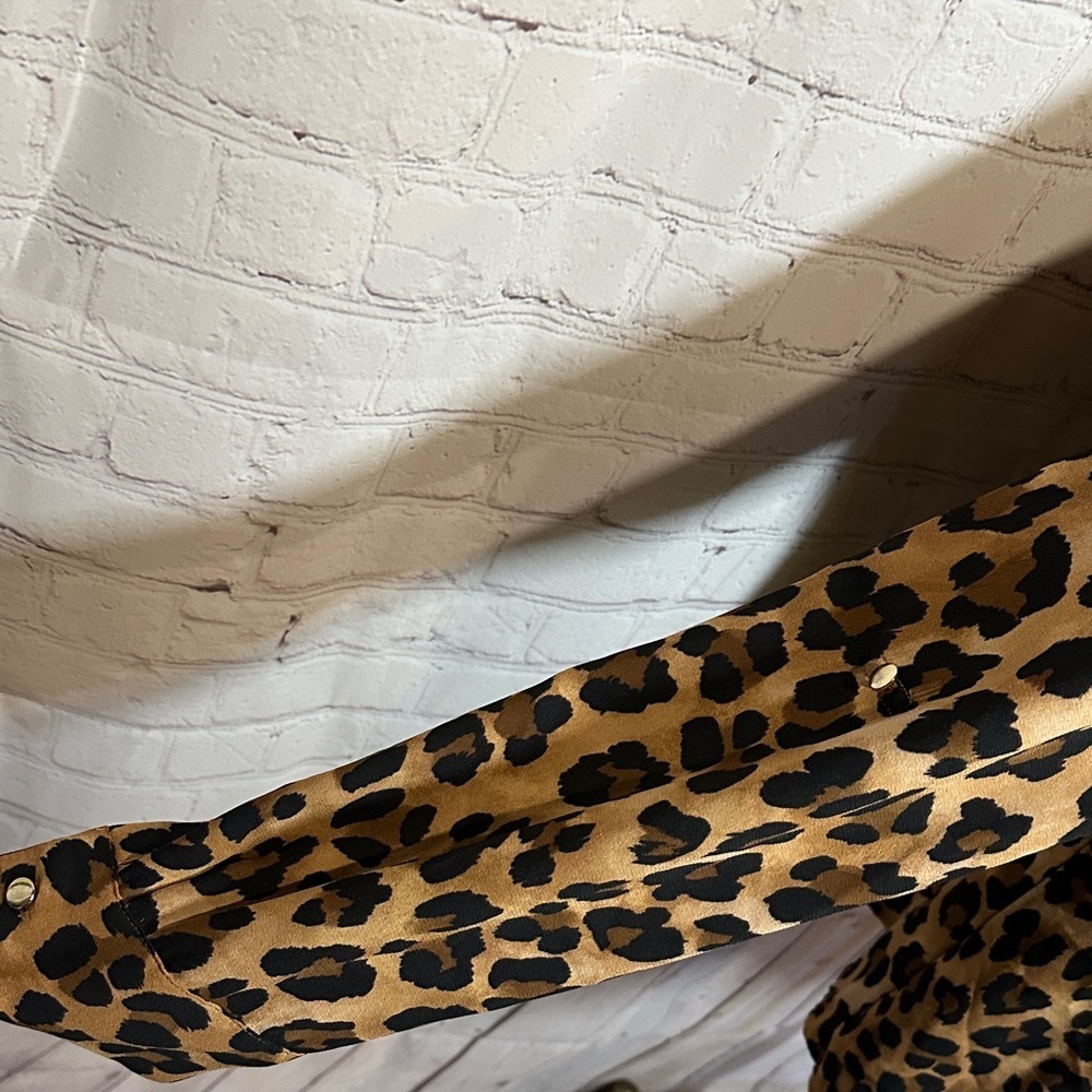 Dana Buchman Animal Print Button Up Long Sleeve Top - Picture 4 of 5